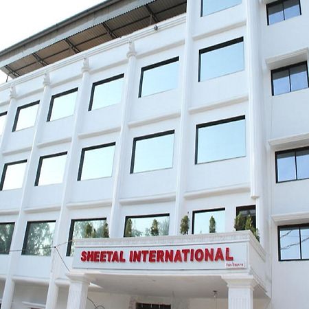 Sheetal International Rain Basera Rāipur Kültér fotó