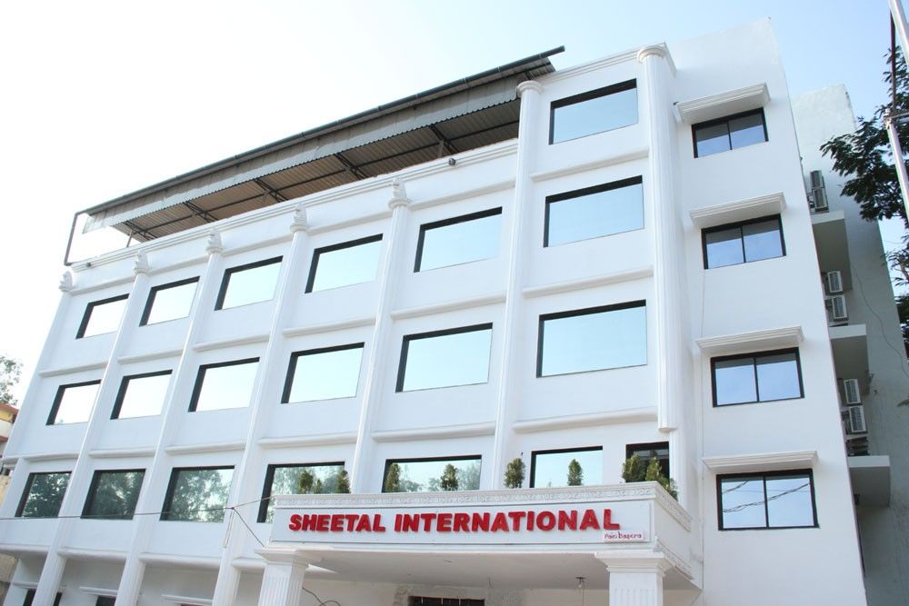 Sheetal International Rain Basera Rāipur Kültér fotó